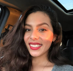 Meet your Posher, Anahi